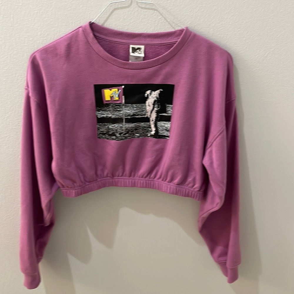 MTV Brand Cropped Sweater Purple